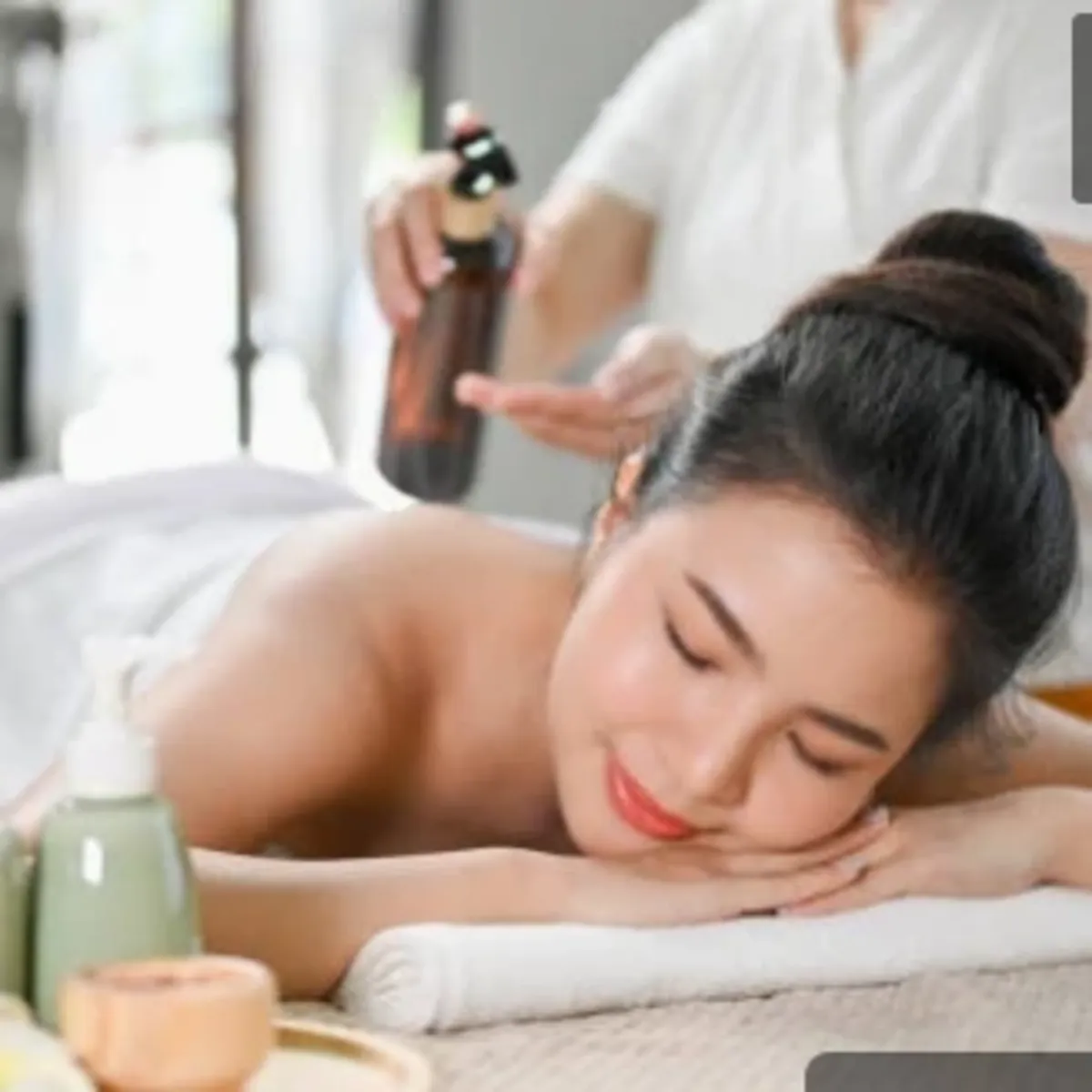 นวดไทยออยล์ / Thai Oil Massage / 泰式精油按摩